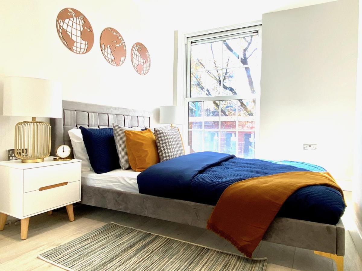 Perfect Central Location- 5 Minutes From Tower Bridge ! 8 Minutes Walk From Tube Лондон Екстер'єр фото