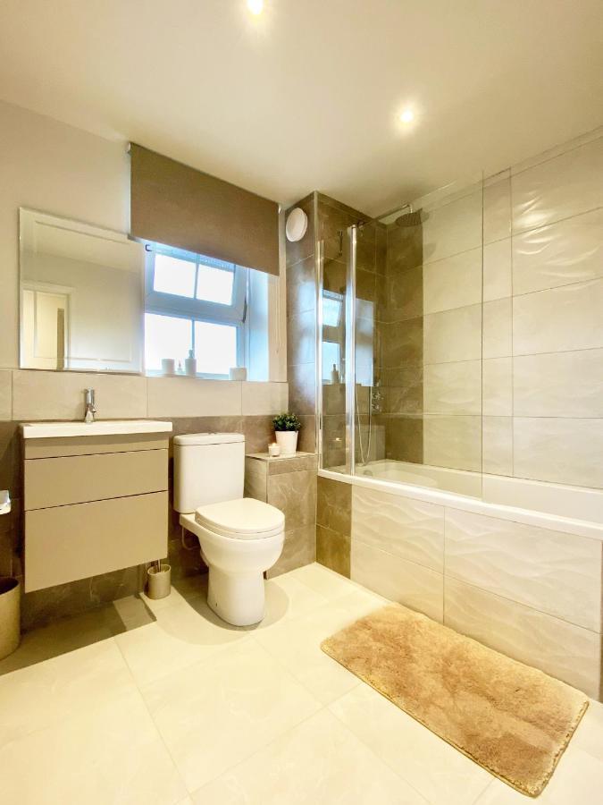 Perfect Central Location- 5 Minutes From Tower Bridge ! 8 Minutes Walk From Tube Лондон Екстер'єр фото